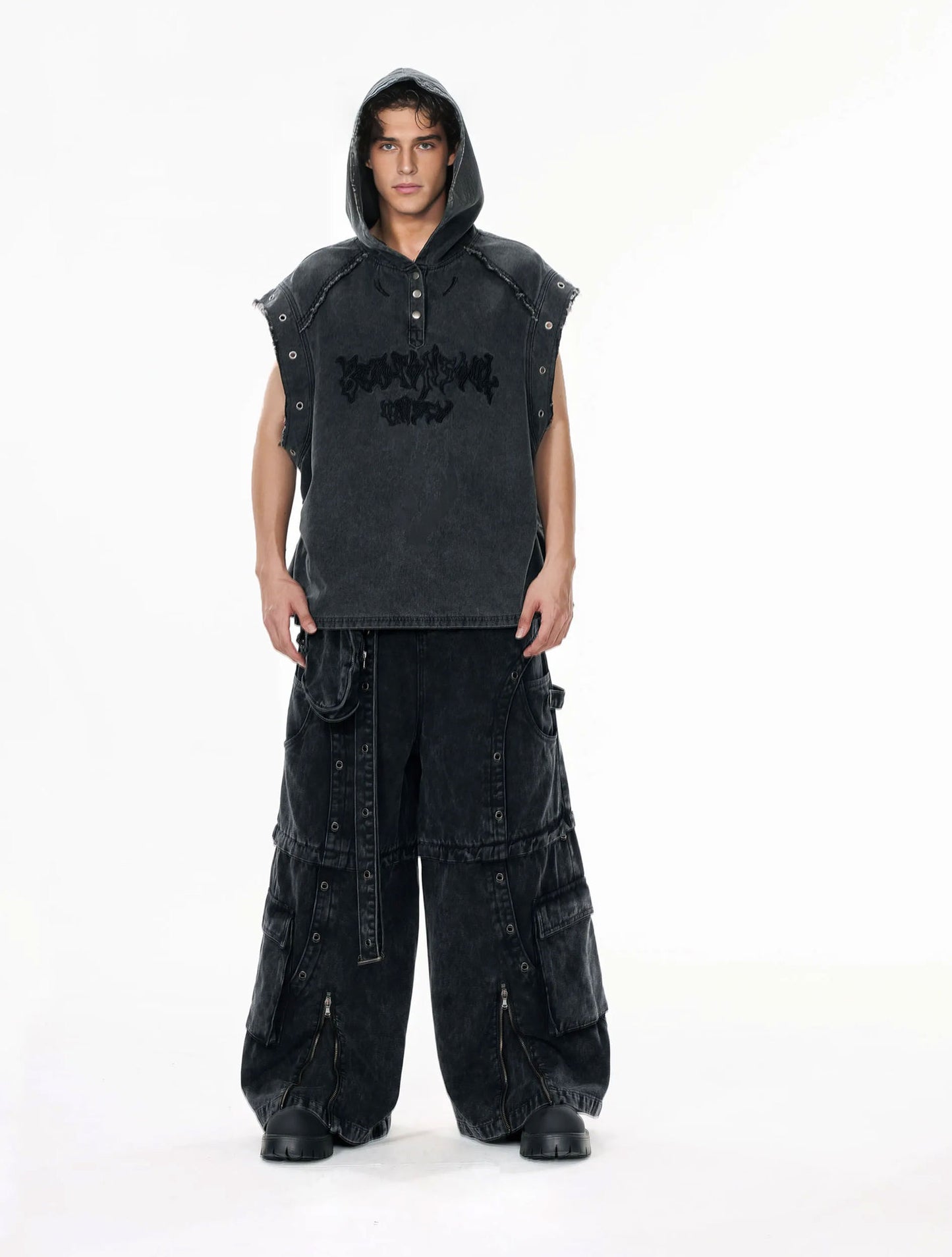 Heavy-Duty Multi-Pocket Streetwear Jeans